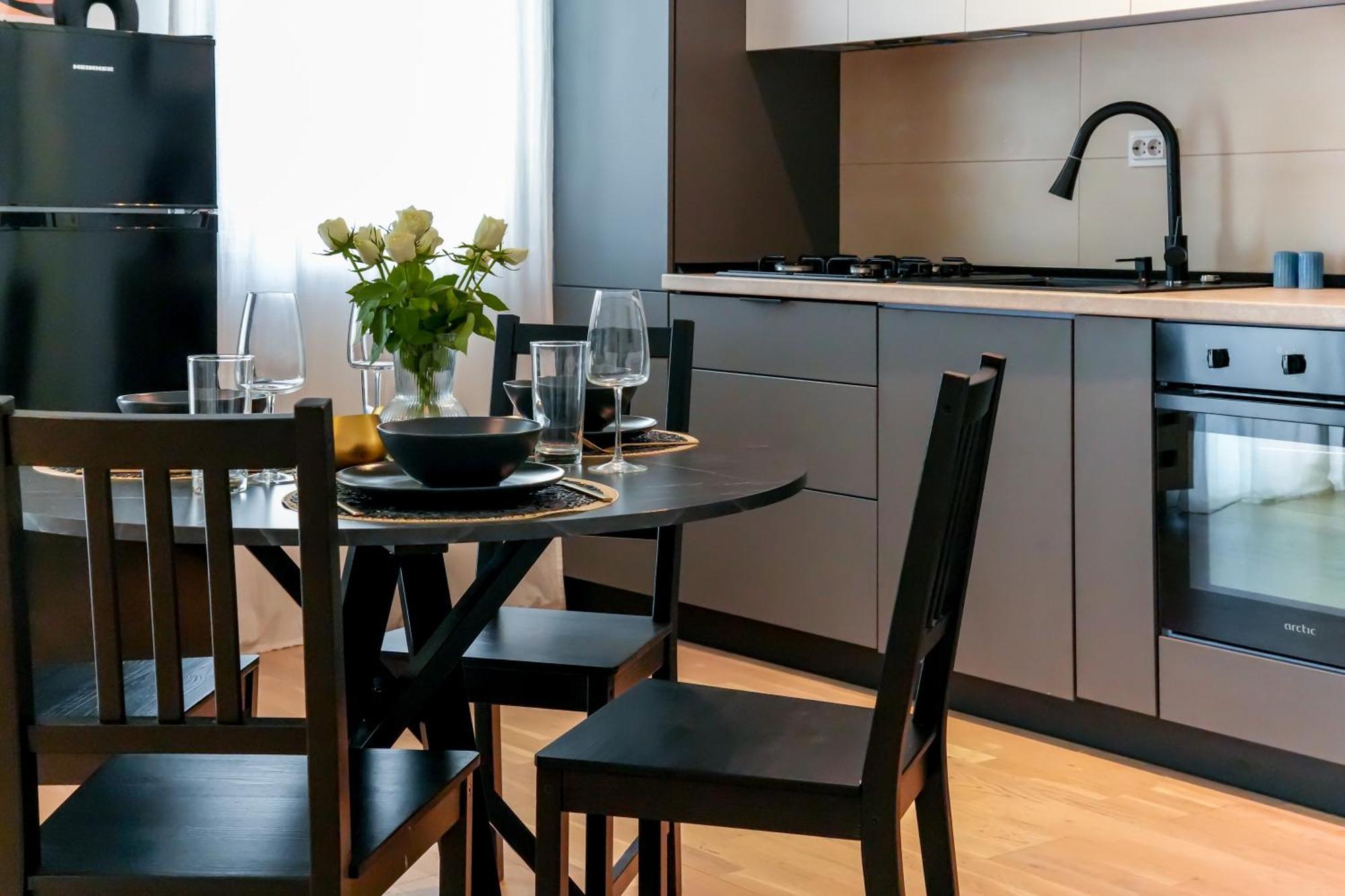 Maria - Modern Apartment With Parking And Workspace Bucarest Esterno foto