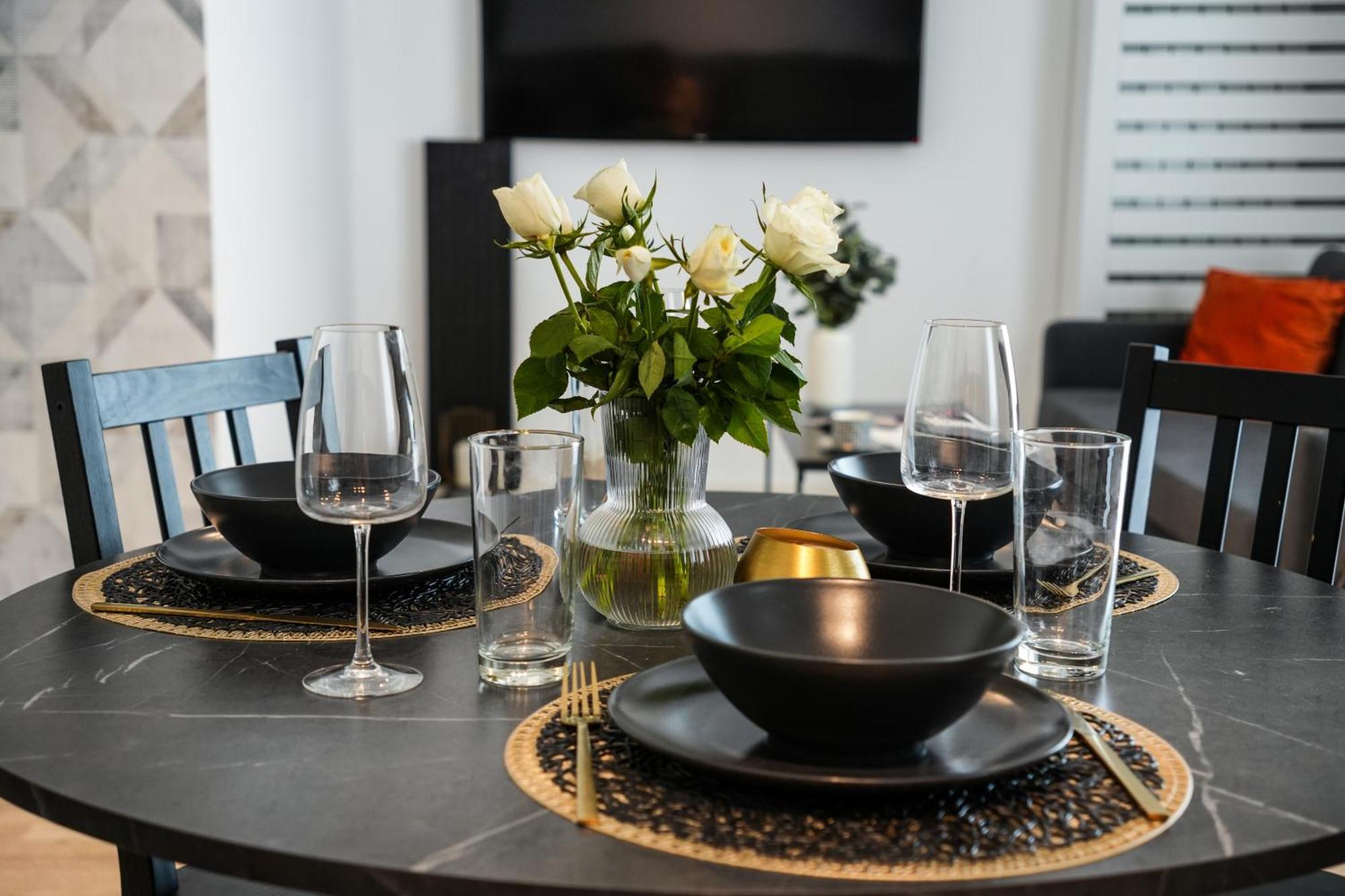 Maria - Modern Apartment With Parking And Workspace Bucarest Esterno foto